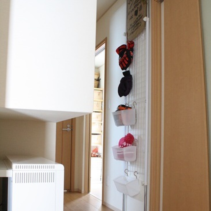 DAISO ダイソー 縦つっぱりポール用 つっぱり棒受け ネジ止め式 ２個×２ - メルカリ