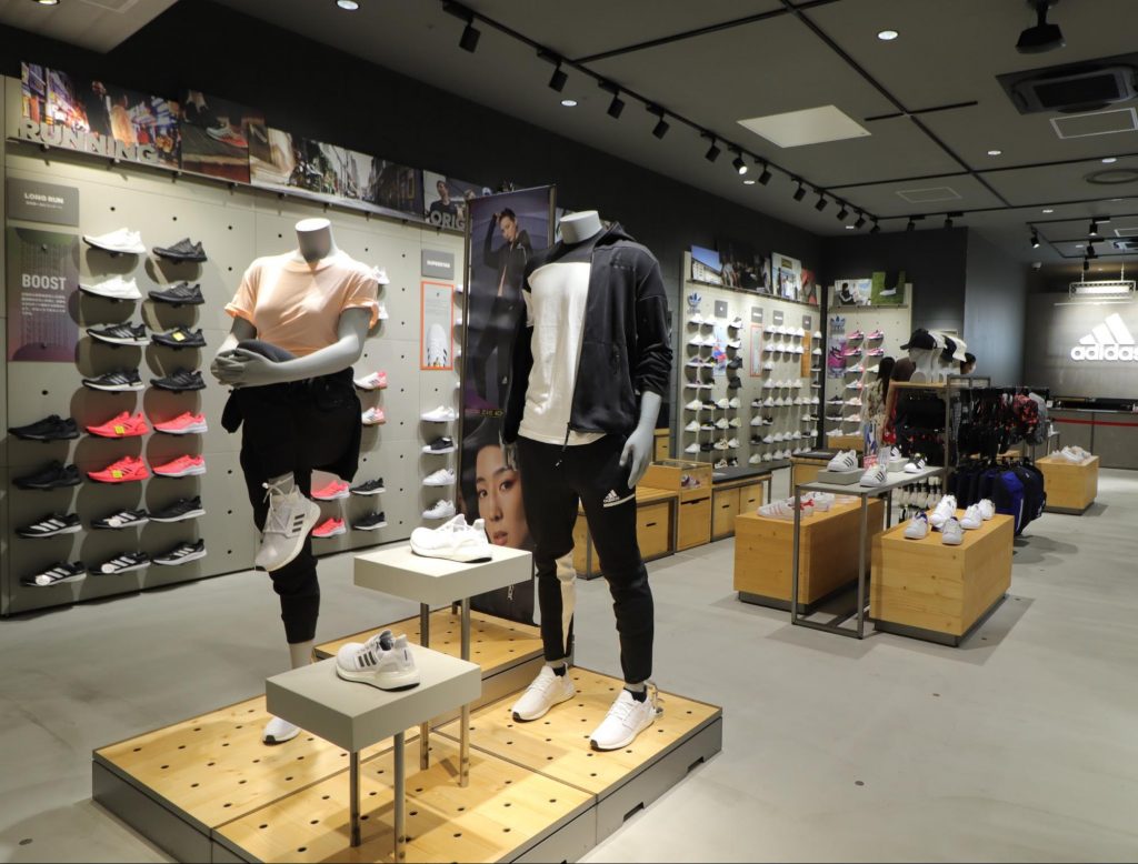 アディダスブランドコアストア 名古屋 ホームメイト