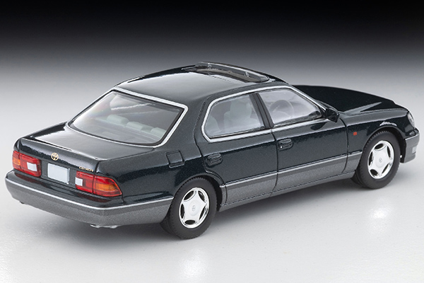 トヨタの初代「セルシオ」に試乗! 世界に挑んだ日本産高級車の完成度に驚くマイナビニュース