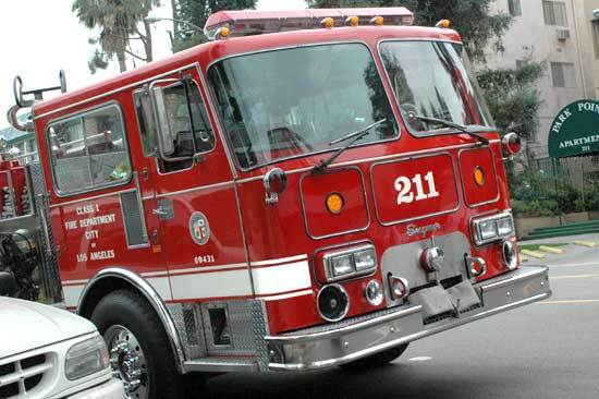 消防車もオラオラが必要？ お国柄が出る日米の消防車で決定的な違いとはくるまのニュース