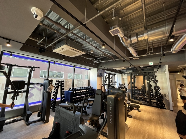 男女共用フィットネスジム「エニタイムフィットネス ひびきの店」オープン 北九州市若松区北九州ノコト