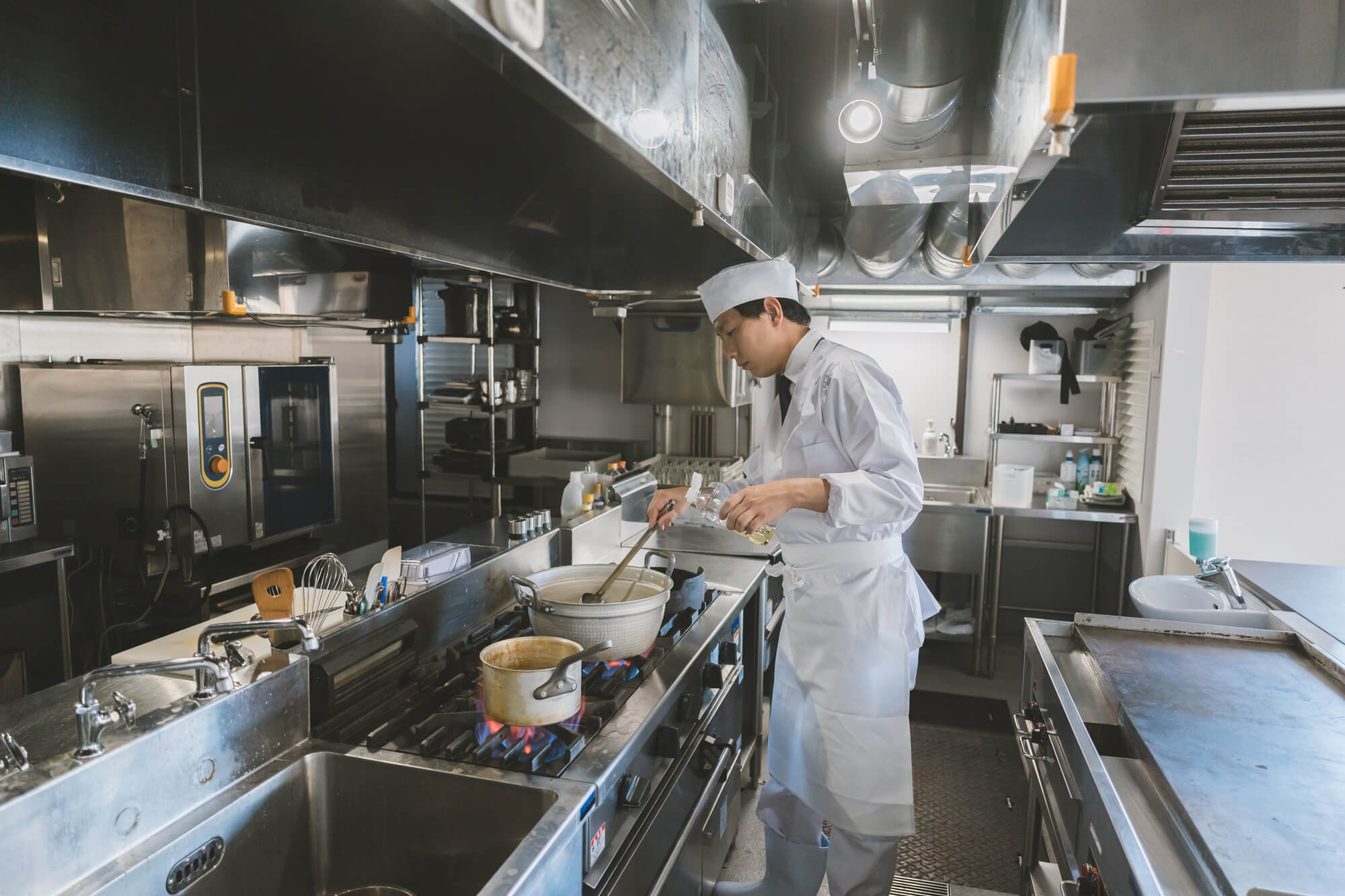 飲食店 厨房機器 必須6選開業に必要な設備と費用・選び方ガイド - ぐるなび通信