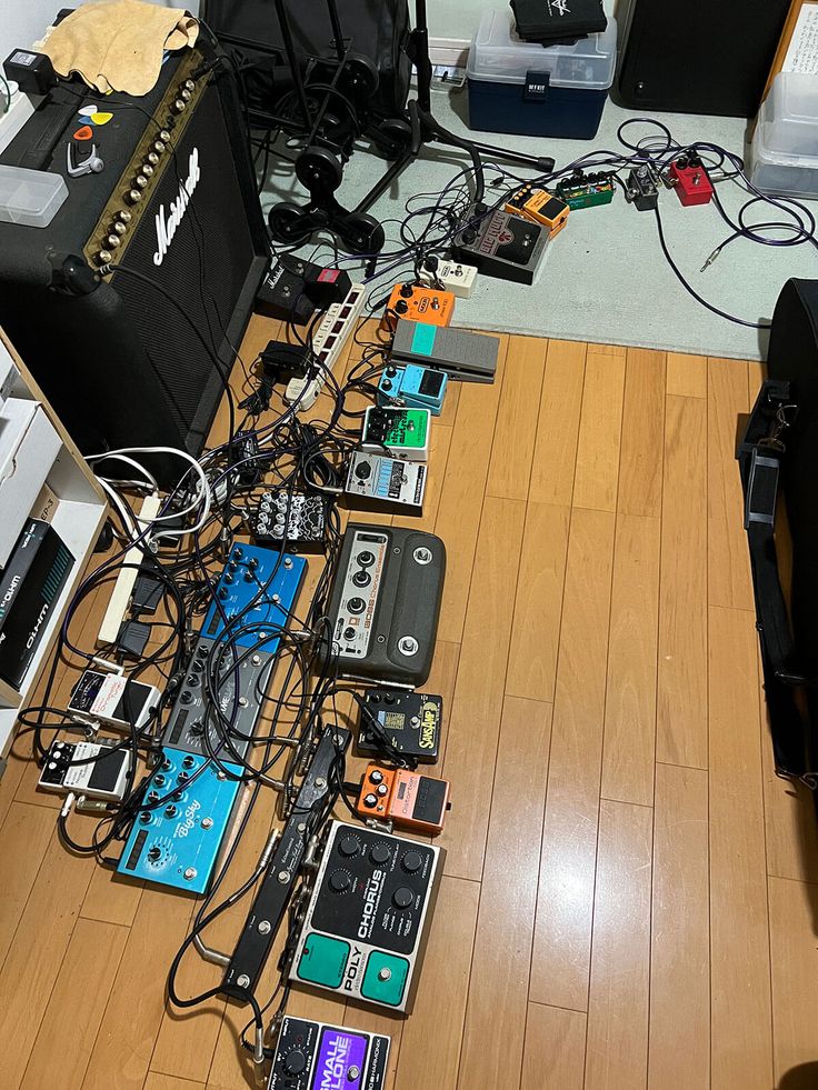 JFX Pedals - Empyreanファズ ブースター プリアンプ ギター マルチエフェクター – NINEVOLT