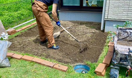 地面を水平にする方法～簡単に家にある道具で - 暮らしの手づくり