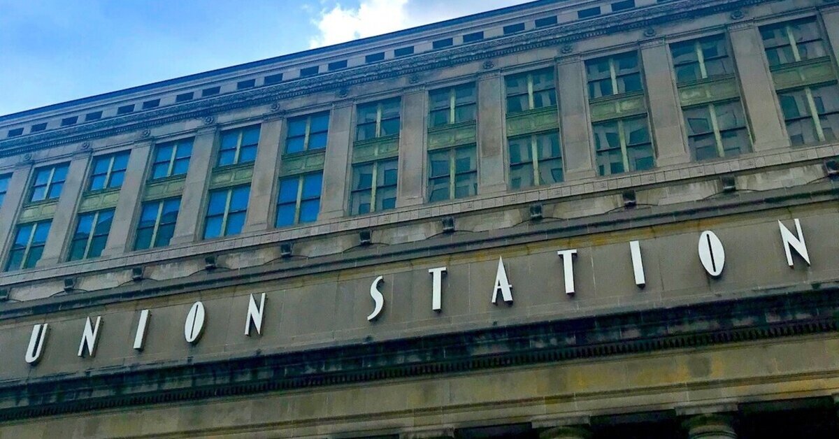 危険 全米で最も治安が悪くゾンビタウンと呼ばれる街へ行く男。フィラデルフィアのケンジントン通りがマジでやばいらしい