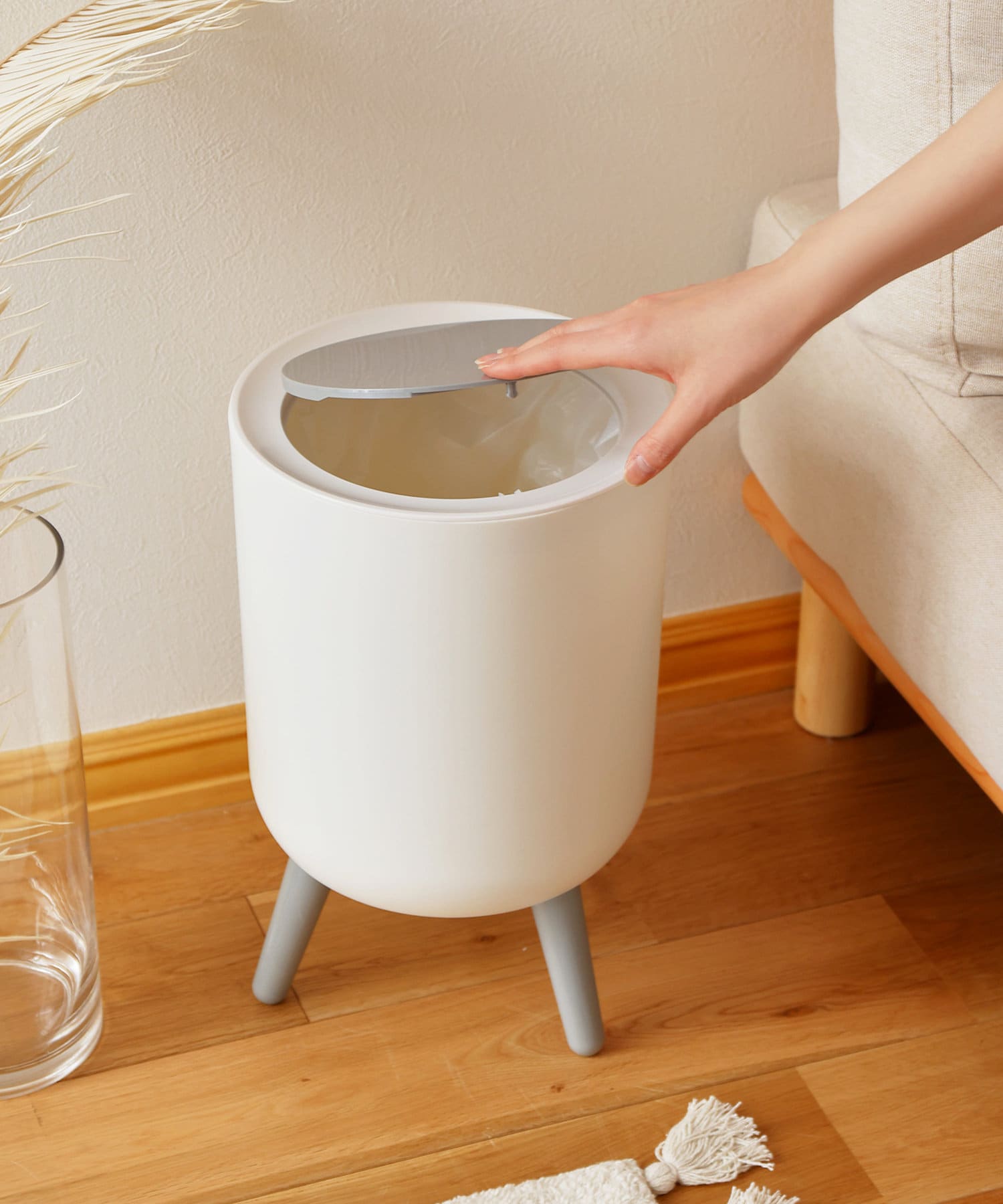 100均マニアの3児ママが家じゅうで採用！ ダイソー の自立式ゴミ袋の活用術たまひよ