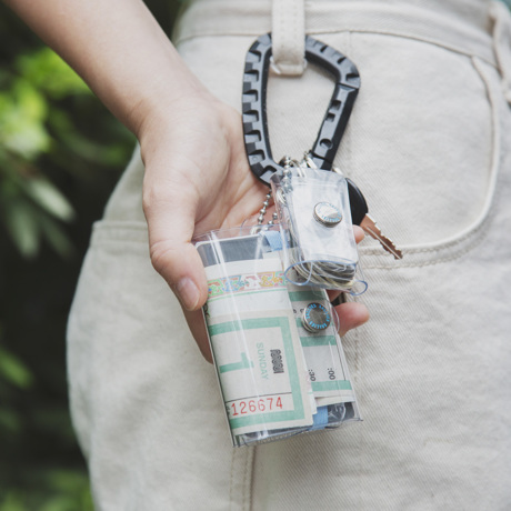 クリアウォレット、どこに売ってる？ラストドリップデザインズなら、透明財布・PVCウォレットが30種類以上揃う！おすすめのクリアウォレットが見つかるブランドです！ラストドリップデザインズ公式