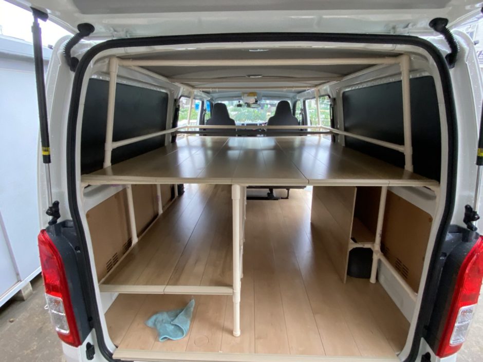 ハイゼットカーゴの ハイゼットカーゴ・ イレクターパイプ・荷台の棚作りに関するカスタム事例車のカスタム情報はCARTUNE