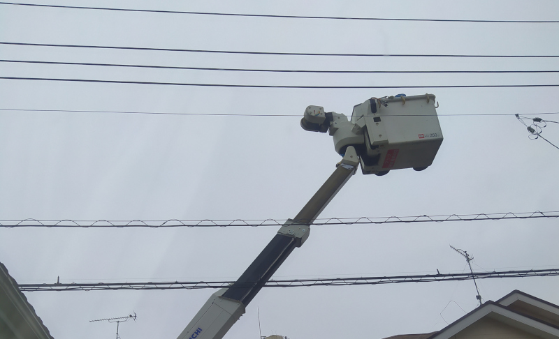 187カラスの巣を撤去