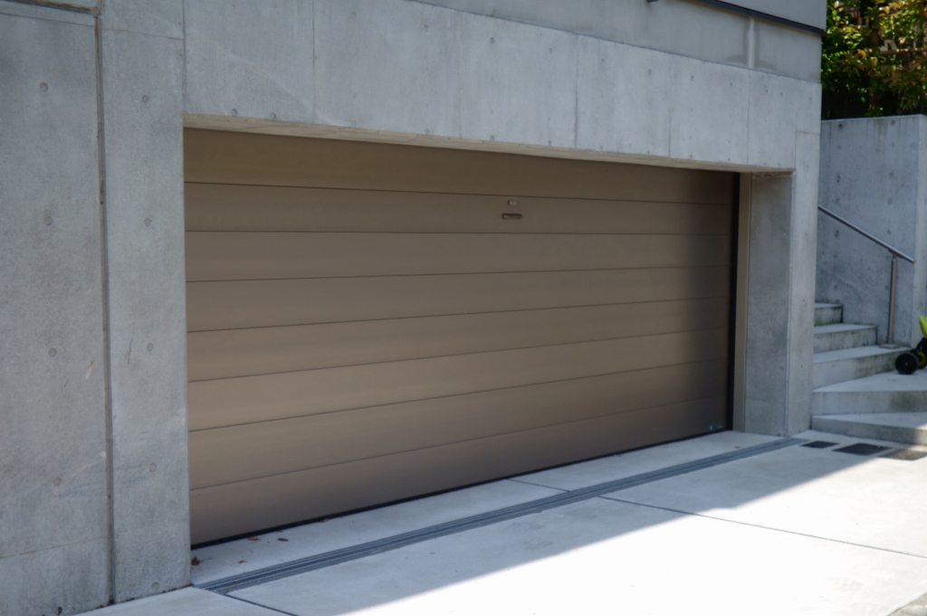 テラス囲いに固定資産税はかかる？後付けした場合は？後悔しないための予備知識