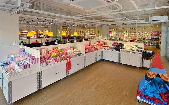 フライングタイガー 表参道ストア - 渋谷区神宮前 雑貨店Yahoo!マップ