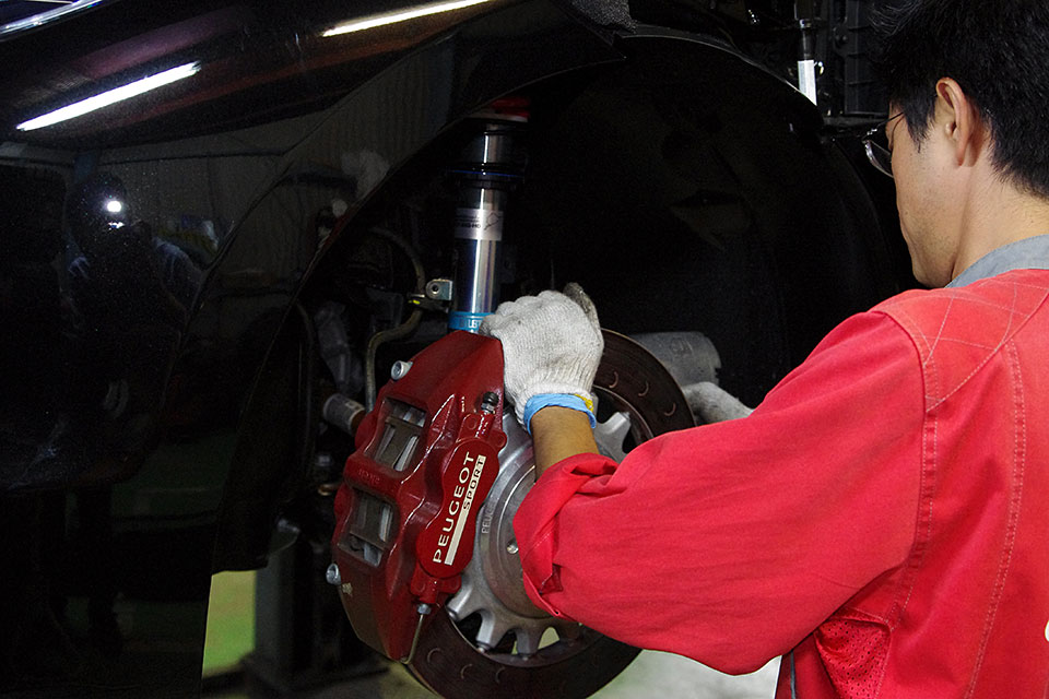 ブレーキの効きが悪い、キーキーと音がするなどの症状が現れたら、ブレーキローターが傷だらけのサインかも！ローターを研磨すれば蘇る！？スタッフBLOG大阪の再生中古トラック専門店販売・買取トラック１２３