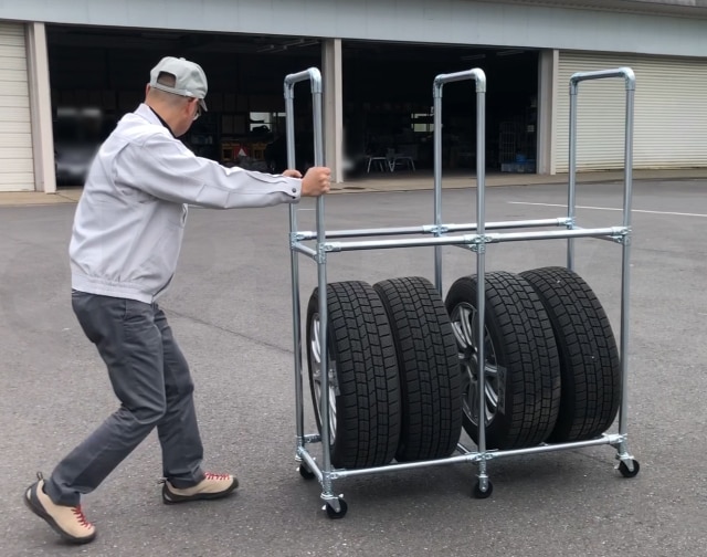 ランドクルーザープラドのタイヤラック自作・平置き・イレクターパイプ・タイヤ カバー欲しい・聖火ランナー始まったに関するカスタム事例車のカスタム情報はCARTUNE