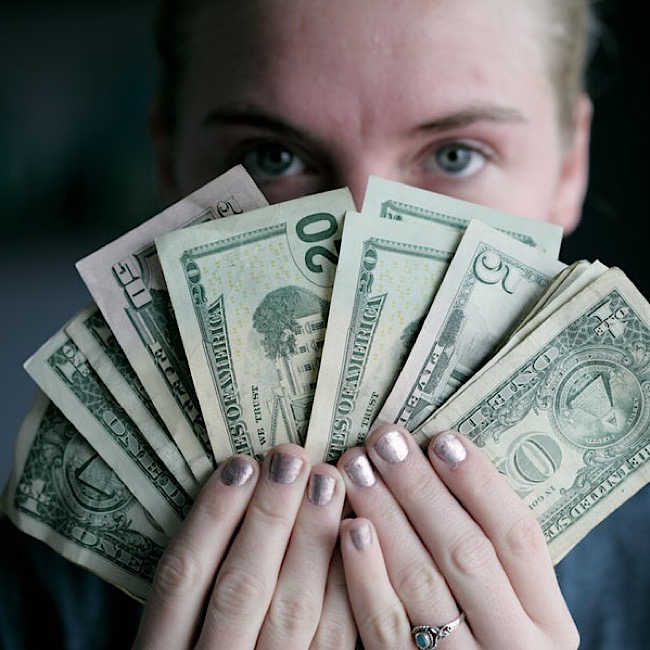 アメリカ合衆国ドル くしゃくしゃ しわくちゃ ジョージ・ワシントン5394690 の写真素材 - アフロ