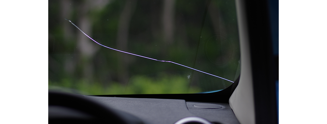 飛び石被害を受けたら？責任の所在や修理、保険利用について解説三井住友海上