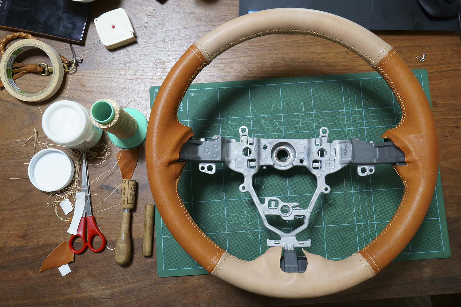 ステアリングホイールカバーのステッチ変更CAR-LOG