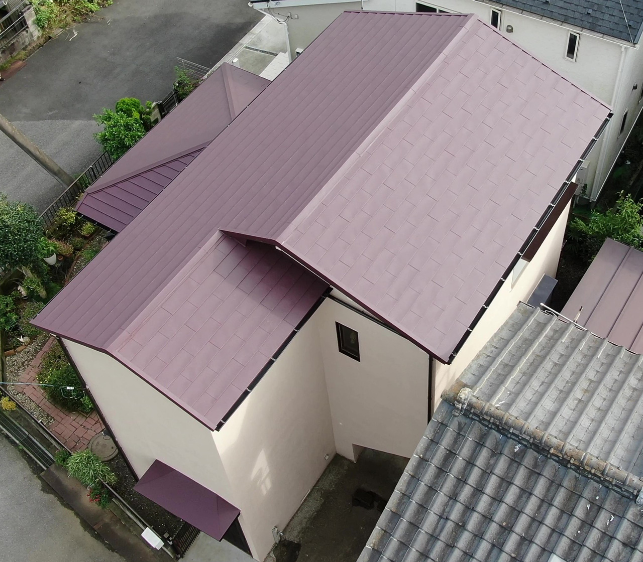 屋根材千代田鋼鉄工業 GOKUルーフ 6尺タイプ ブラック 115枚 約47㎡