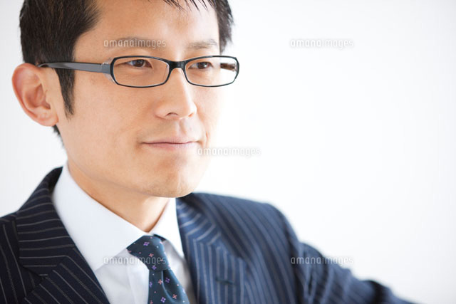 眼鏡のビジネスマン - 商用利用可能な写真素材・イラスト素材ならストックフォトの定額制ペイレスイメージズ