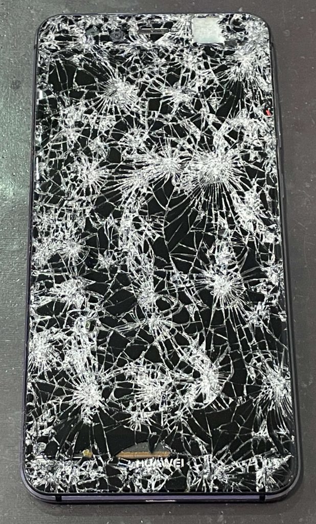 iPhone SE 本体 画面ひびあり 動作問題なし iPhone SE2│画面割れの交換