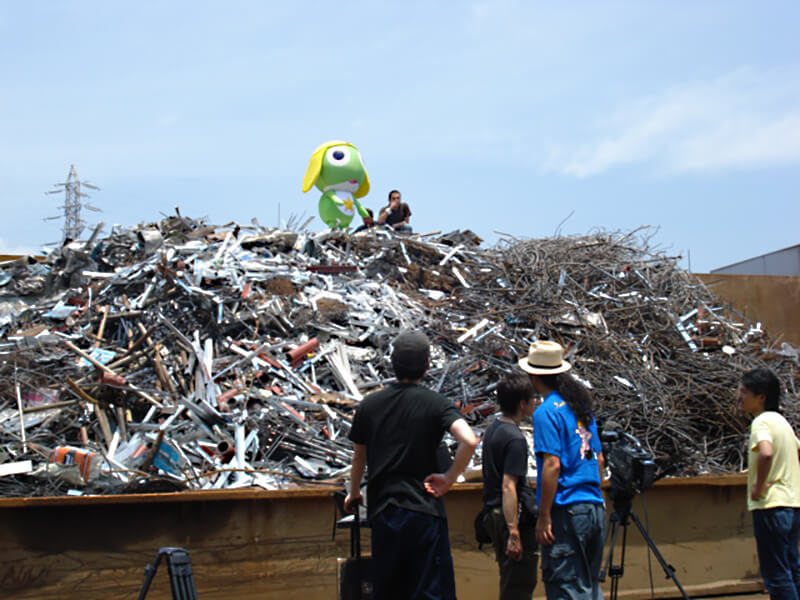 鉄スクラップ 集積場 26120045191 の写真・イラスト素材アマナイメージズ