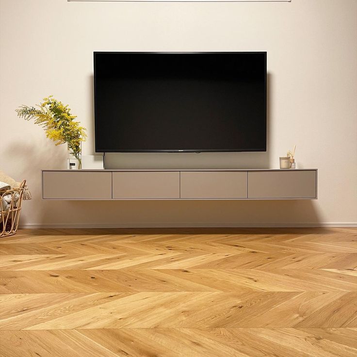 素敵な施工事例のご紹介です✨ ====================== 既製品と造作を うまく組み合わせたTVボードです。ピッタラのテレビボードタイプは、 メッシュ扉で赤外線にも対応しており、 デザイン性と機能性を両立しています。 ======================使用商品テレビ