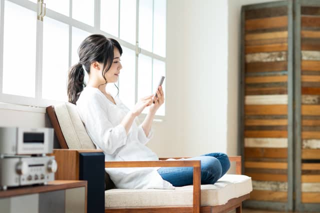 インターホン スーツ着た人TikTok