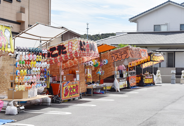 香川県露天商業組合の総会に参加させていただきました。露天商 の皆さんは、お祭りや地域のイベントには欠かせない存在です。地域活性化のためにも頑張ってください。よろしくお願いします。 平井卓也