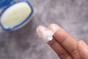 ワセリンを使って2週間でまつ毛を伸ばす方法をやった結果　Vaseline