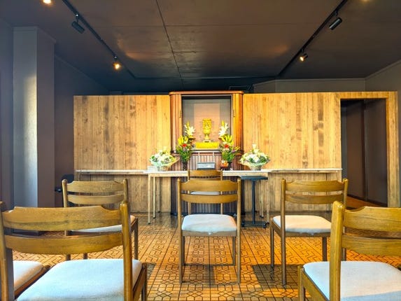 竣工写真 石材店の新しい姿を作る HAGINOYA CAFE – つみき設計施工社