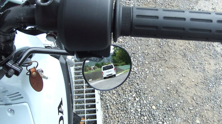 ハイエースのアンダーミラーは必要」 ☆岡崎市の車検ホリデー車検岡崎のブログ