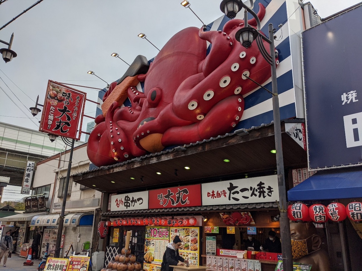 リサイクルショップ「FUNagain」の高島大輔は、遊び心のあるアイテムをセレクトするカルチャーメディアNiEW ニュー