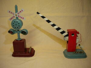 某鉄道会社 自動踏切警報機 遮断機 遮断桿踏切 電車 バラ売り可