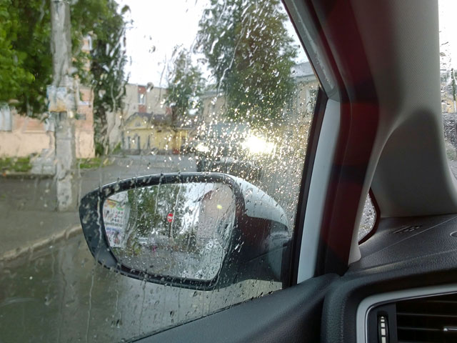 パワーウインドウ、下がるけれど上がらない、スズキ車に共通する故障 - MHOエンジニアリング