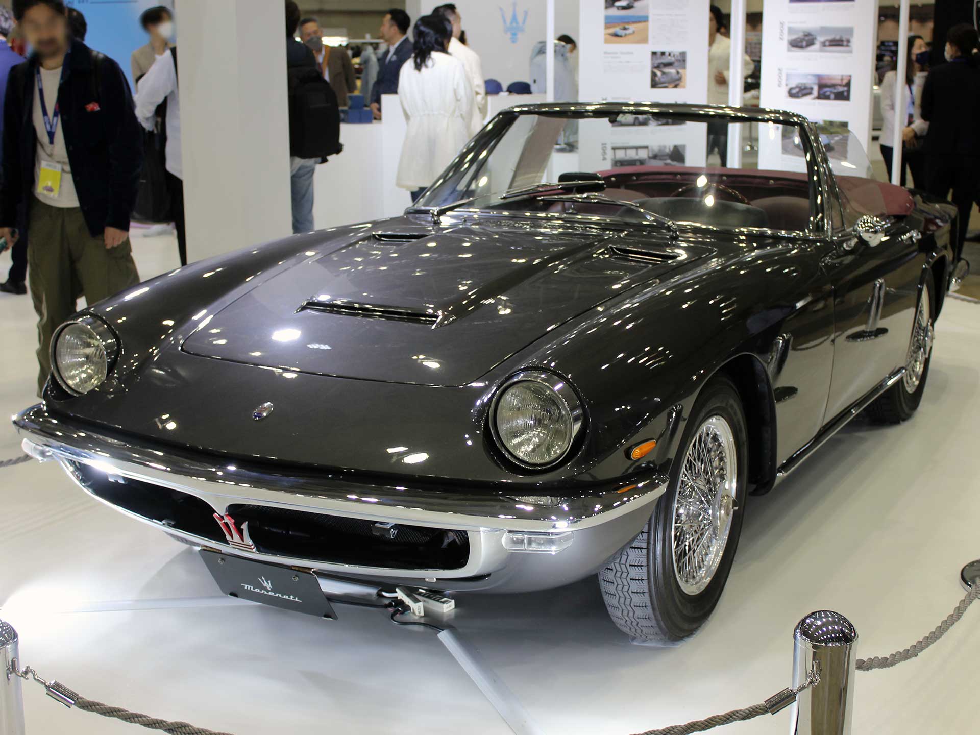 並行輸入車 ディーラー中古車低走行距離！ロング！観音開き！フェイスリフト前モデル ルノー トラフィックバン ダブルキャビン dCi 145 LWB6人乗りEDC 左ハンドルウィズカーズ新横浜 欧州車の並行輸入