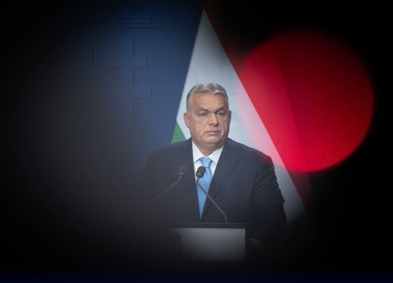 ハンガリー・トルコの首脳が“プレゼント交換” 「1馬力が435馬力になったぞ」軍用馬と電気自動車を贈り合うFNNプライムオンライン