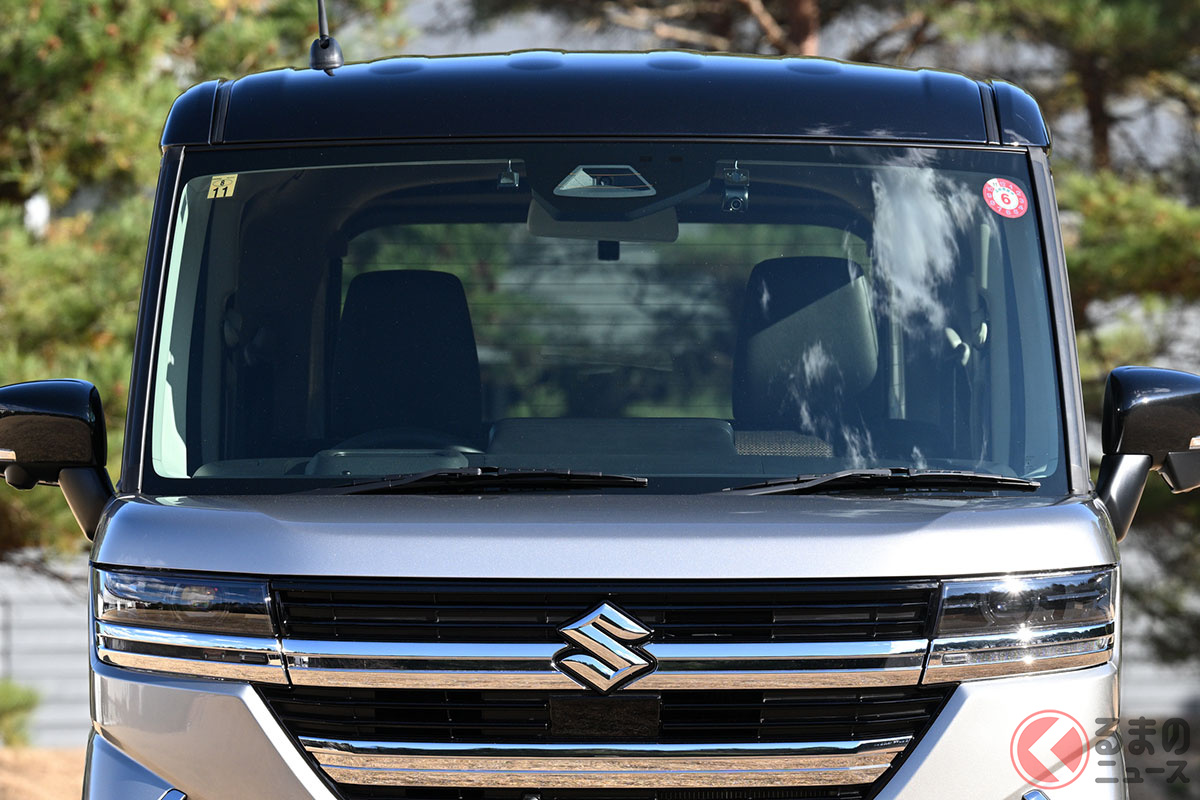 車検シールの位置に決まりはある？貼らないと罰則になるのか？自動車メンテナンスお役立ち情報BLOG