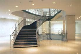 東京地方裁判所中目黒庁舎 ビジネス・コート新日本空調