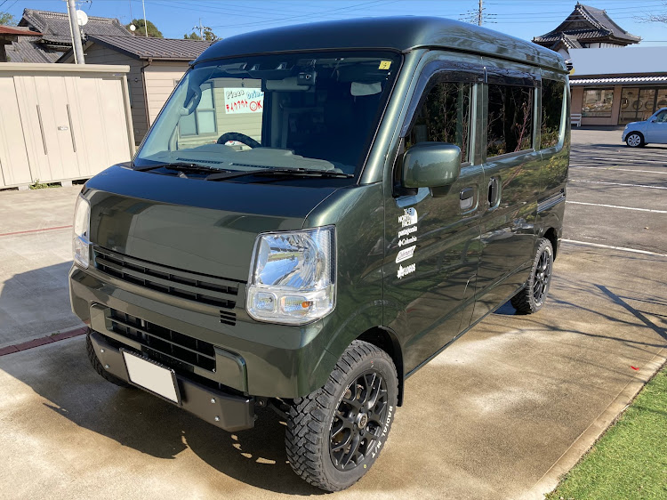 こんにちは♪ 三木スズキです‼️ エブリィワゴン PZターボ ハイルーフ モスグレーメタリック ♦️カスタムギャラリー♦️ ◽️EXCITE GEARコンプリートキット ・plus line製フロントバンパー ・plus line製スキッドバンパー ・plus line製リアバンパー ・plusline製