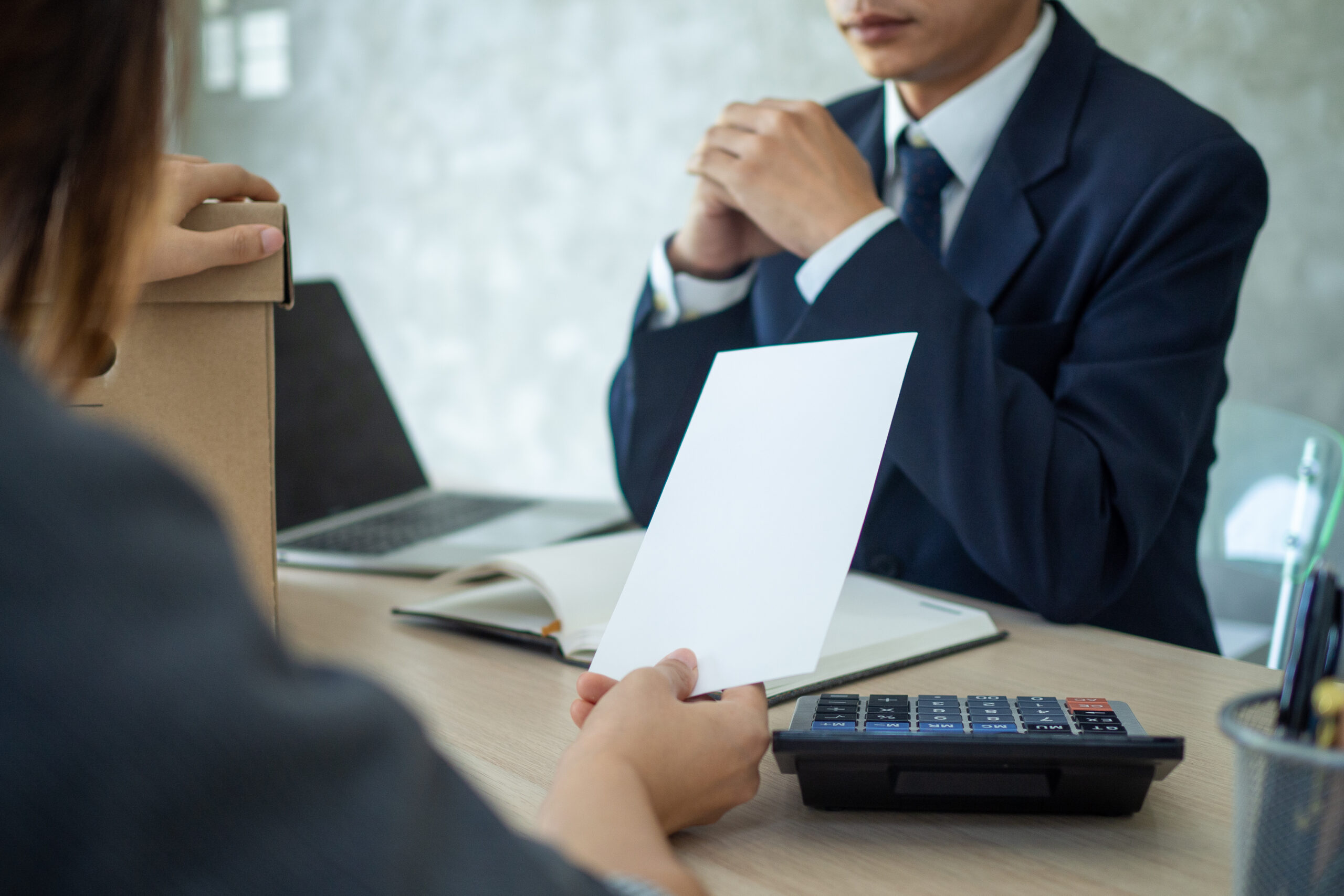 仕事を飛ぶとその後はどうなる？７つのリスクと飛びたい時の対処法！TOPCOURT LAW FIRM