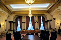 贅を尽くした「国民の館」とチャウシェスク時代のお話 ルーマニア