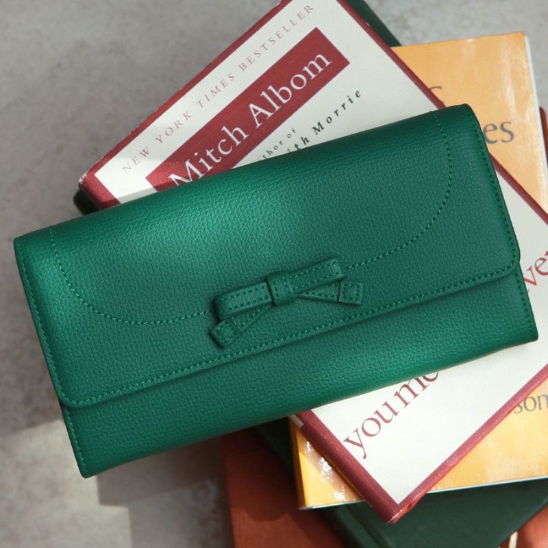 カバンのフジタ山形南店より風水で運気アップ！？「ツモリチサト」かぶせ長財布カバンのフジタ