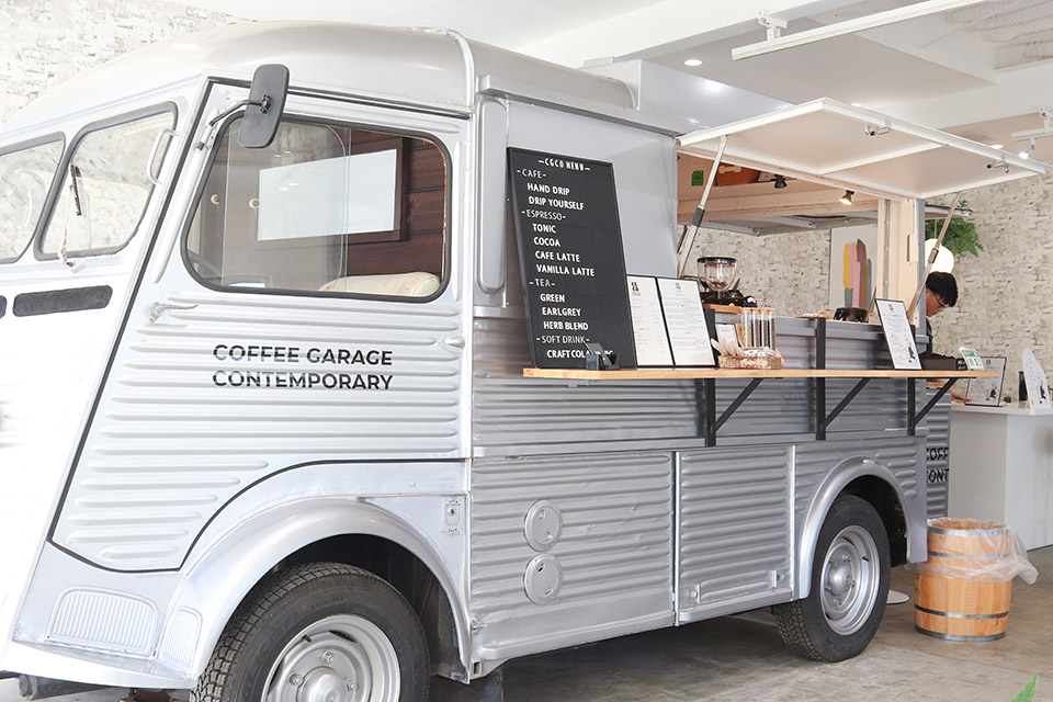 京都発・移動カフェ本格コーヒー＆ドリンク、フードをカフェカー・キッチンカーで全国へEZYCAFE京都発の移動カフェ「EZYCAFE」と、全国展開のカフェカー＆キッチンカー「EZYSTYLE FC」〜 こだわりの本格エスプレッソ コーヒー 、多彩なドリンク、無添加パンの