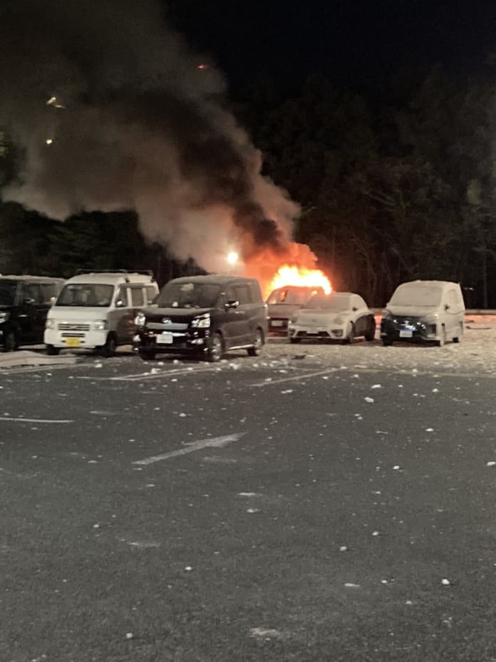 太平洋セメント工場で爆発 埼玉、パチンコ店の車炎上