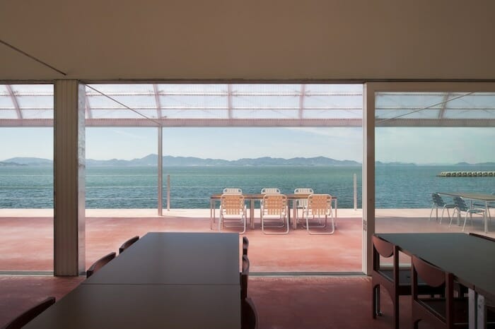 海のレストラン – casereal