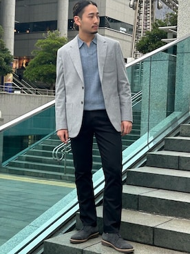 グレージャケット×黒スラックス×黒モンクシューズの着こなし メンズItaly Web