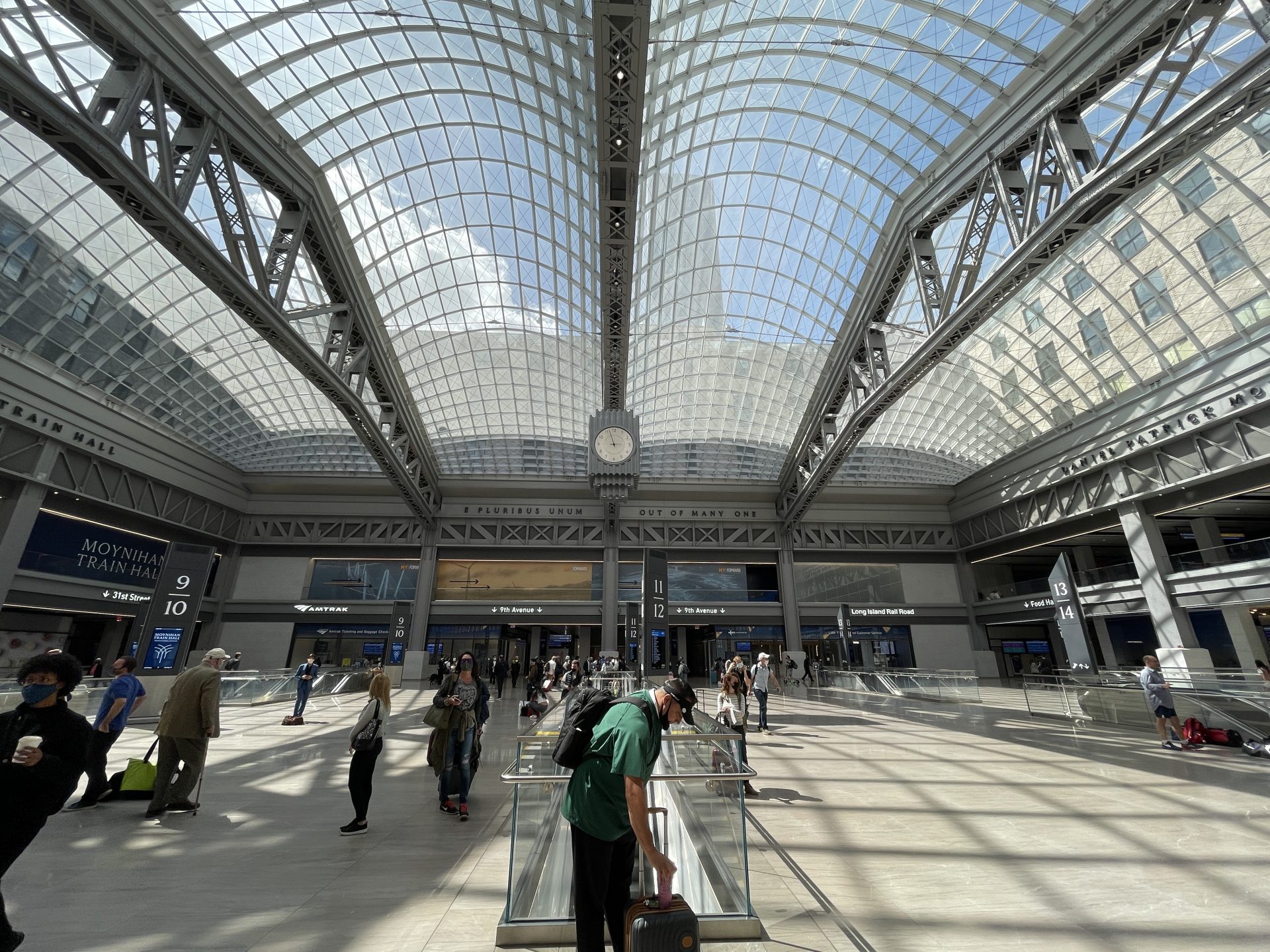 ニューヨーク マンハッタンの摩天楼 治安が悪い？物価は高い？てくのトラベル