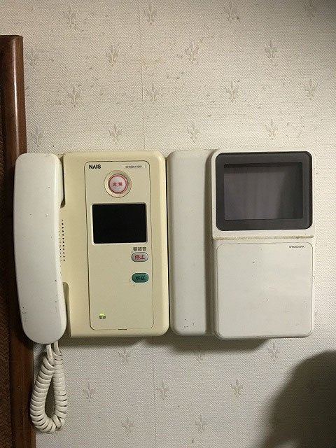 インターホンの交換・取り付け費用は1万円から！本体の機能別費用例や内訳・工事費など