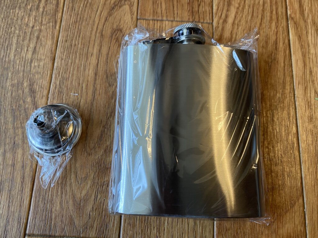 ダイソー スキットルカッコ良すぎるコスパ最強のウイスキーボトルを徹底レビュー！ - ハピキャンキャンプ・アウトドア情報メディア
