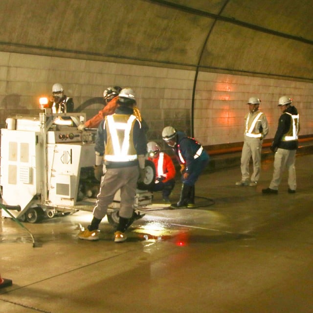 コンクリート舗装用 タイングルービング藤崎商会 - Powered by イプロス