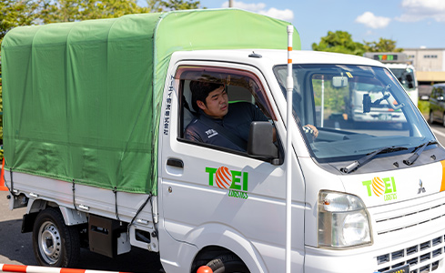 Amazon.co.jp: KEKEYANG 装飾 アイアンピックアップトラック人事キャリアカーモデル手作りの工芸オーナメントヨーロッパのレトロ・ティンレッド33* 15.5 * 15センチメートルスタイリッシュで美しいです 工芸 : ホーム＆キッチン